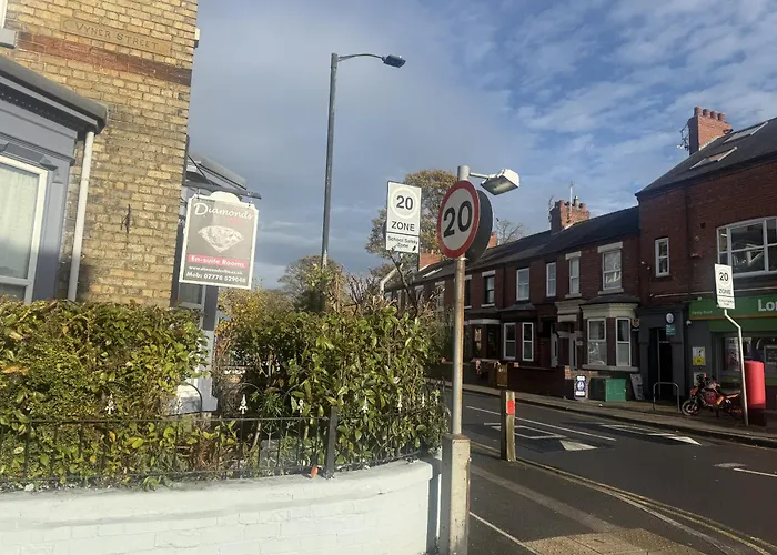 Diamonds Villa Near York HospitalVilla